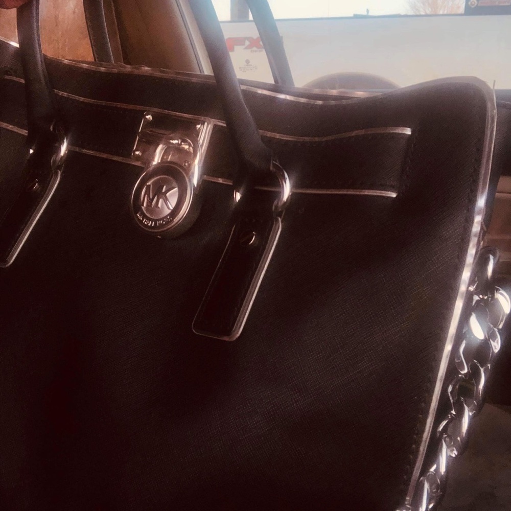 Michael kors tote